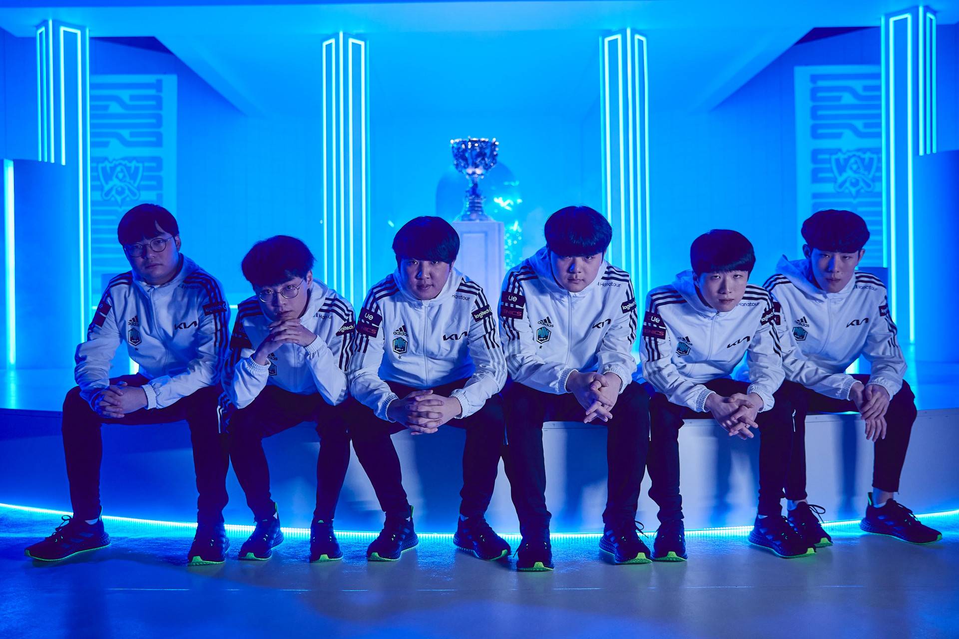 League of Legends – Rostermania Continues as DWG Kia Waves Lots of People