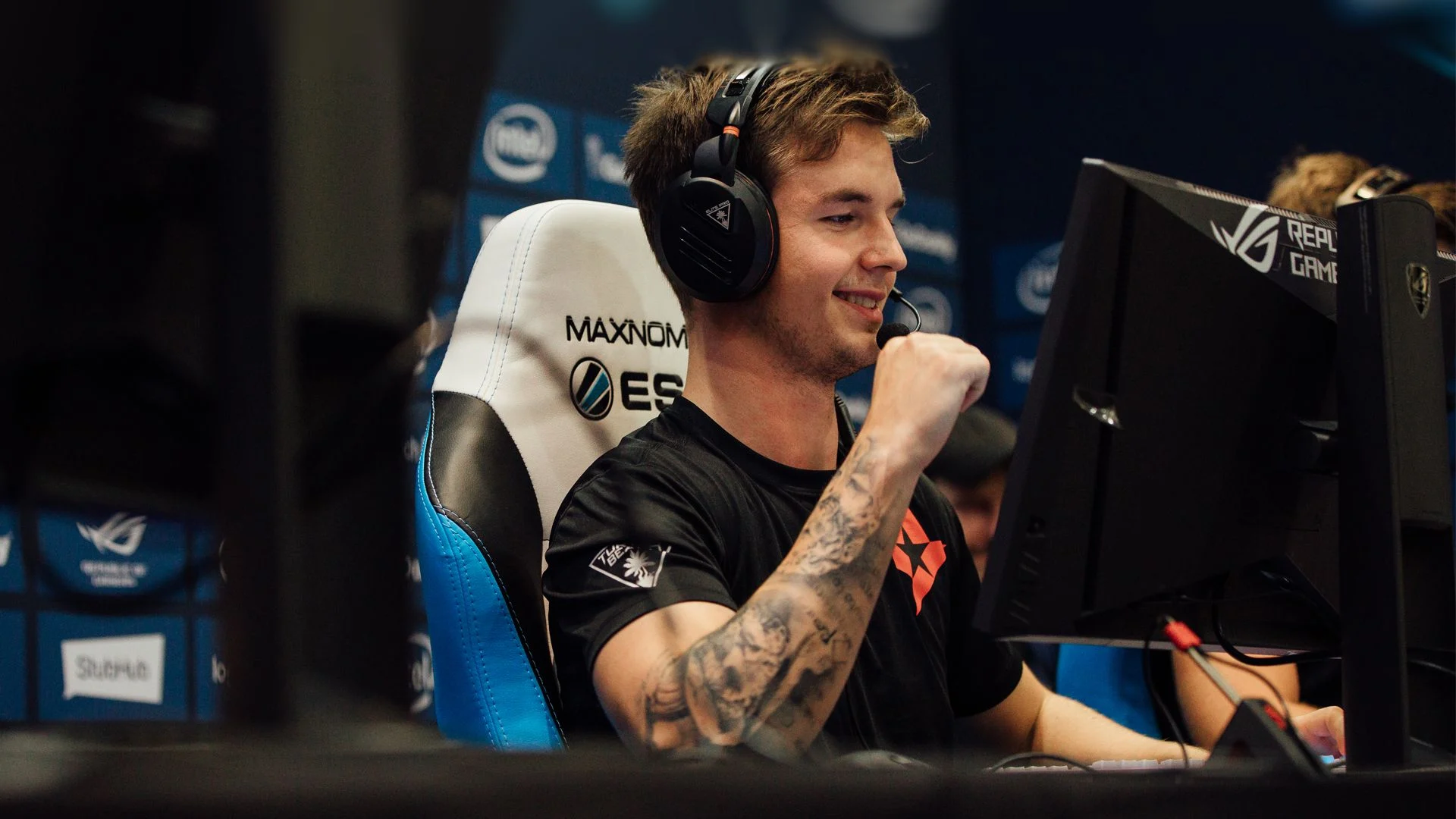 CSGO – EG Black & White Losing Players, Dev1ce Back In Astralis