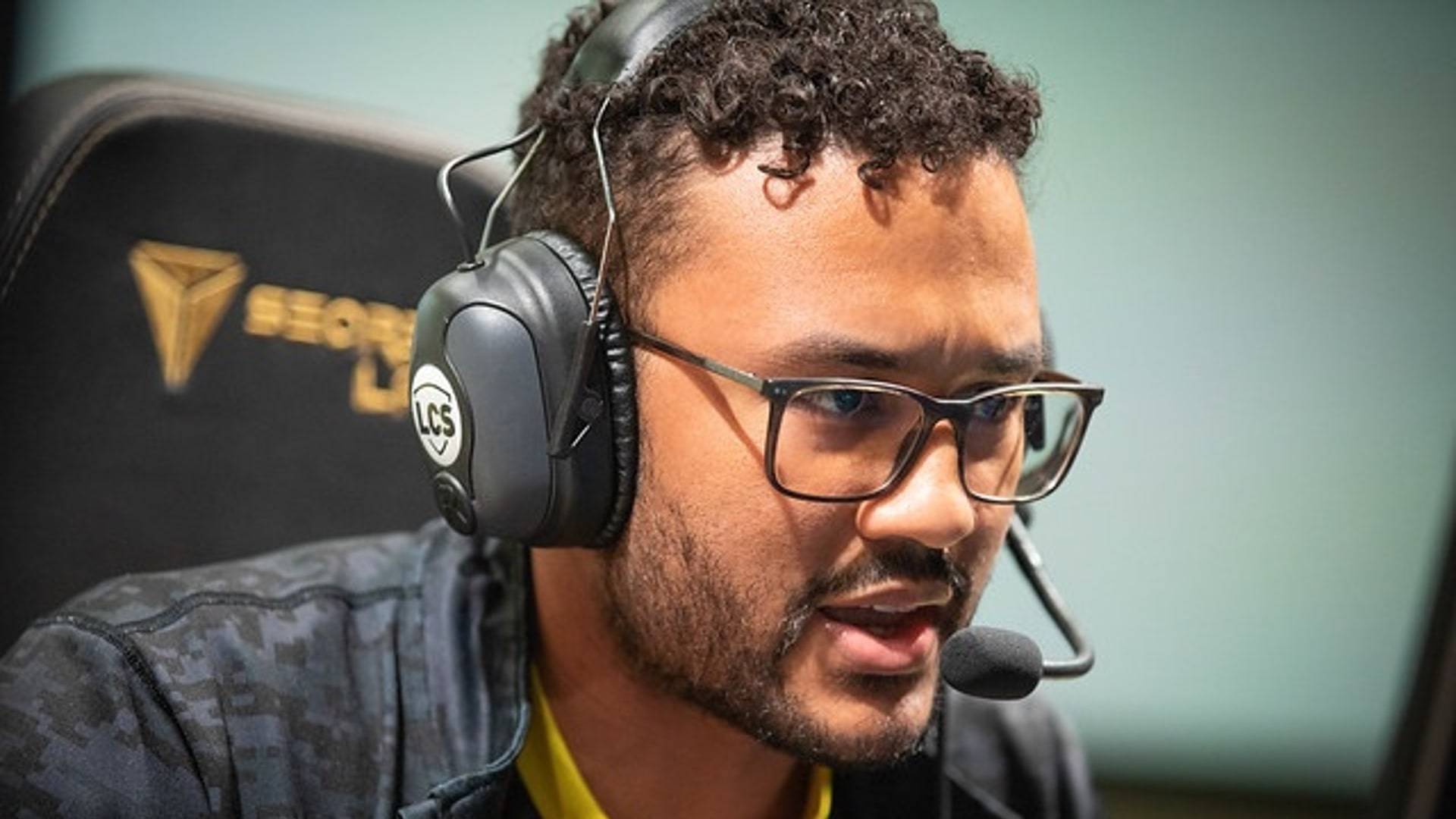 League of Legends player Aphromoo retires